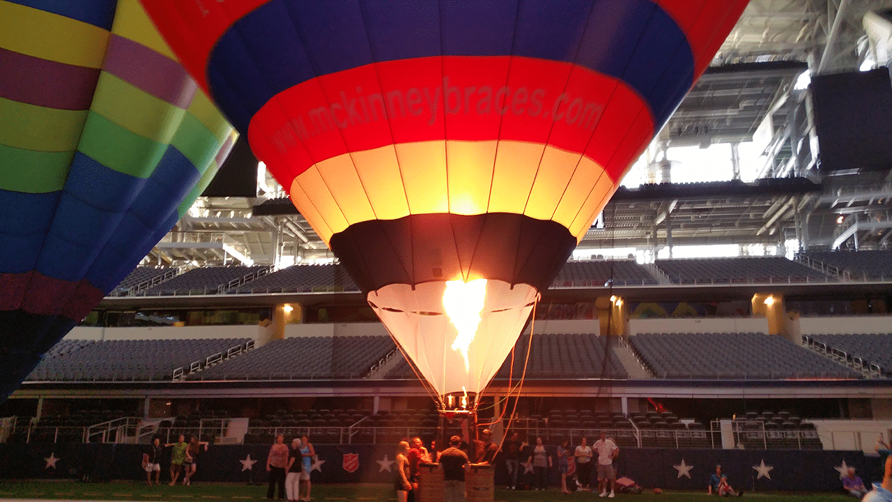 The Magic of Balloon Glows in Dallas with Rohr Balloons